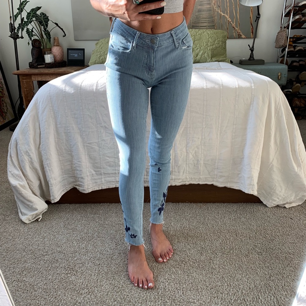Old Navy Embroidered Skinny Jeans